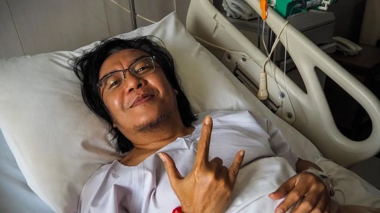 Ari Lasso sebelum menjalani operasi di rumah sakit