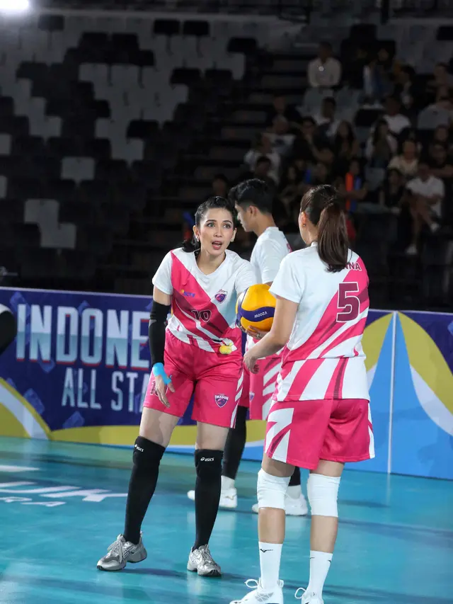 Fun Volleyball Celebrity Match (Fimela/Adrian Putra)