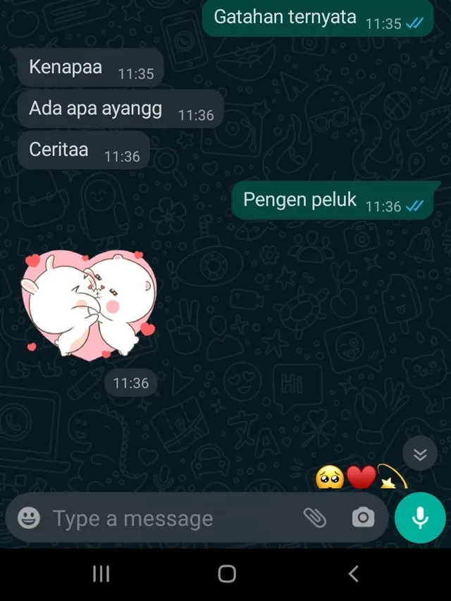 6 Balasan Chat Cowok Jadi Pendengar yang Baik Ini Bikin Senyum-Senyum