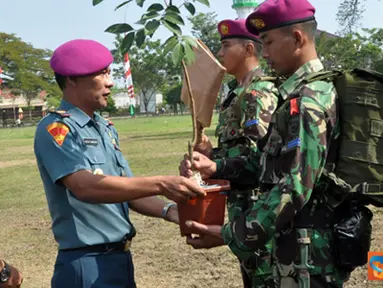 Citizen6, Madura: TMMD tersebut dilaksanakan di Desa Oloh, Kecamatan Blega, Bangkalan Madura berlangsung selama 21 hari dalam suatu upacara dilapangan Alun-alun Bangkalan Madura. (Pengirim: Budi Abdillah)