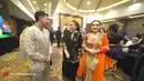Penampilan para selebriti berdandan ala India ini mencuri perhatian publik. Tampak Ashanty dengan busana India yang dikenakan. [Youtube/The Hermansyah A6]