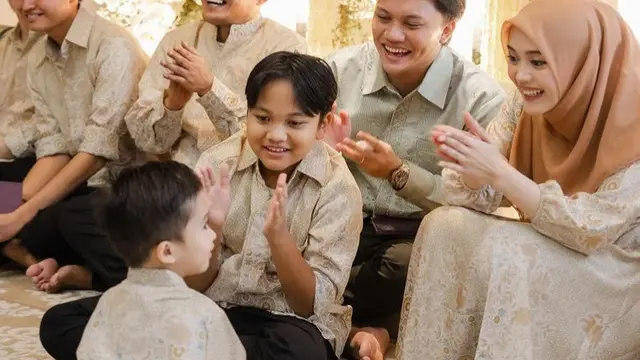 Dua Adik Sambung Hadir di Pernikahan Rizky Febian dan Mahlini.