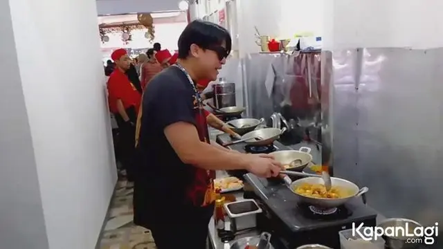 Billy Syahputra Jualan Seblak