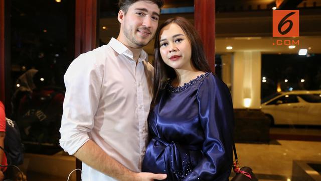 [Fimela] Aura Kasih dan Eryck Amaral