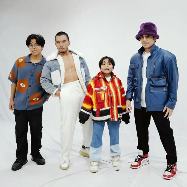 Potret Atta dan Saudaranya Photoshoot (sumber : Instagram/@attahalilintar)
