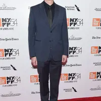 Banyak mendapat dukungan dari teman-temannya paska digugat cerai oleh Angelina Jolie, kali ini Brad Pitt mendapat dukungan kembali dari sahabatnya, James Gray. (AFP/Bintang.com)