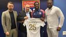 Gelandang Belgia berusia 25 tahun, Orel Mangala didatangkan klub Ligue 1, Olympique Lyon dari klub Premier League, Nottingham Forest pada 1 Februari 2024 berstatus pinjaman selama setengah musim hingga 30 Juni 2024 dengan biaya peminjaman sebesar 11,7 juta euro atau setara Rp198 miliar. Peminjaman ini juga dilengkapi dengan opsi mempermanenkan sang pemain jika tampil sesuai ekspektasi. (ol.fr)