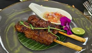 Wagyu Sate Rembiga atau Lombok-style Spicy Wagyu Beef Satay (Foto: Aditya Eka Prawira/Liputan6.com)