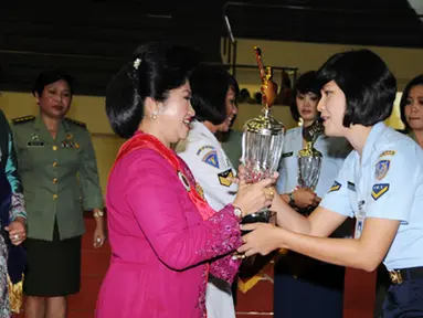 Syukuran Apel Bersama Wanita TNI 2012
