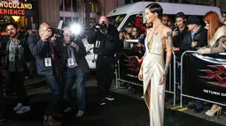 Ruby Rose memperlihatkan tato ditubuhnya Los Angeles, California, AS, Kamis (19/1). Dikabarkan, ia memiliki sekitar 60 tato yang ada pada tubuhnya (AP Photo/ Rich Fury)