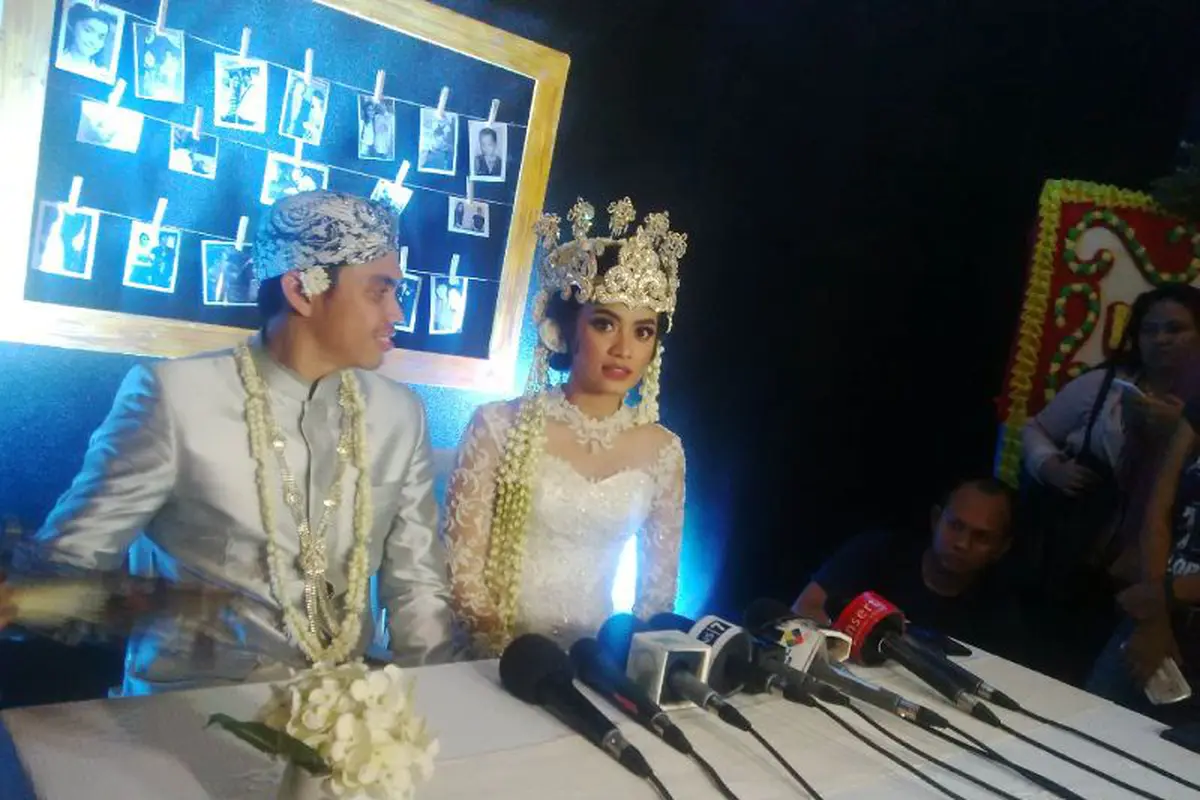 Ayudia Bing Slamet dan Muhammad Pradana Budiarto atau Ditto.