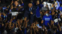 Ketua Umum Partai Demokrat Agus Harimurti Yudhoyono (AHY) menyampaikan pidato politiknya di Tennis Indoor Senayan, Jakarta, Selasa (14/3/2023). Dalam pidatonya AHY menyampaikan beberapa hal diantaranya ekonomi di Indonesia yang semakin sulit akibat tata kelola keuangan negara tidak dilakukan dengan baik serta isu penundaan pemilu 2024. (merdeka.com/Imam Buhori)