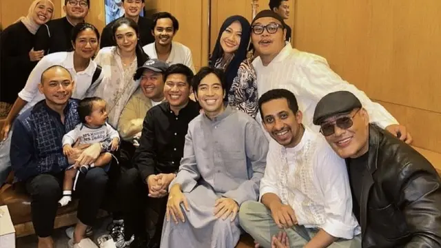 Adu Gaya Febby Rastanty, Yuki Kato, dan BCL Dibalut Busana Modest Wear saat Ulang Tahun Vidi Aldiano. [@vidialdiano]