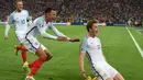 Eric Dier menjadi pembeda bagi Inggris saat melawan Rusia, (11/6/2016). Satu gol dan tiga intersepnya menghindarkan Inggris dari kekalahan di partai perdana mereka. (AFP/Paul Ellis)