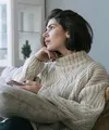 Ilustrasi wanita yang sedang merenung sambil berpikir (pexels.com/ivan samkov).