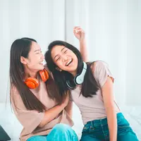 ilustrasi sahabat perempuan/GBALLGIGGSPHOTO/Shutterstock