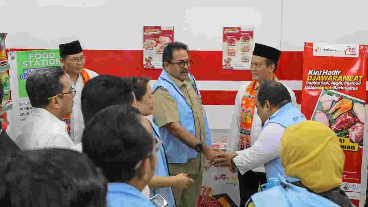 Wakil Gubernur (Wagub) DKI Jakarta, Rano Karno di Koperasi Merah Putih kawasan Melawai, Kebayoran Baru, Jakarta Selatan.