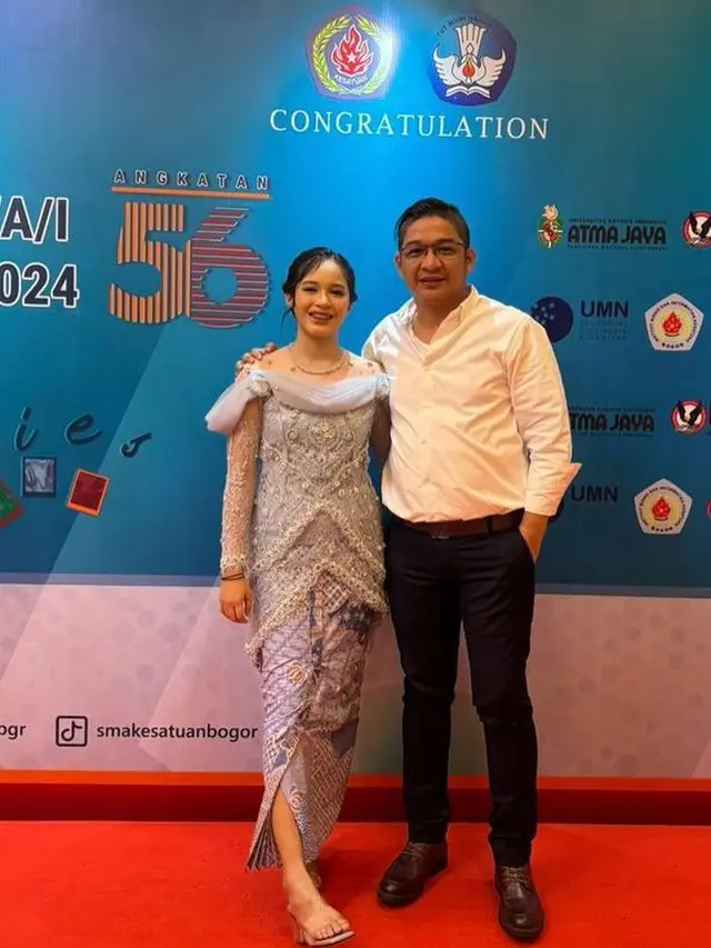 Anak Artis Punya Paras Good Looking saat Wisuda Kelulusan.