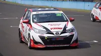 Toyota Yaris menunjukkan taringnya di kejuaraan Japan Super Touring Car (JSTC) Championship kelas production max 1.600 (P2).