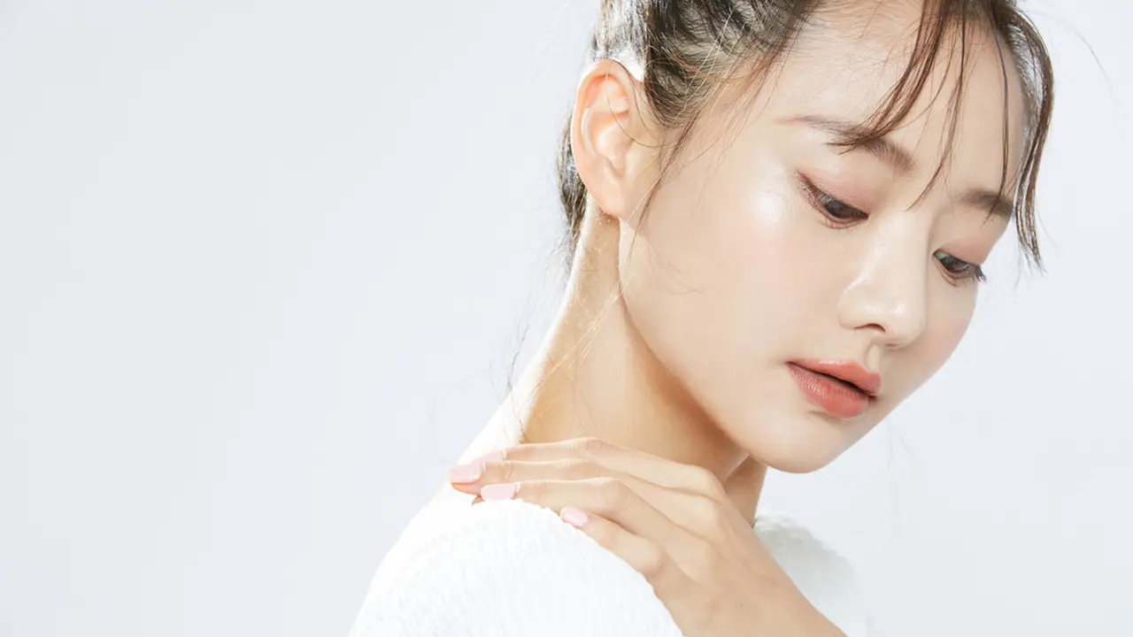 Ilustrasi skincare wanita