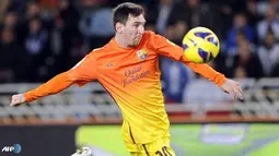Messi Menjebol Gawang