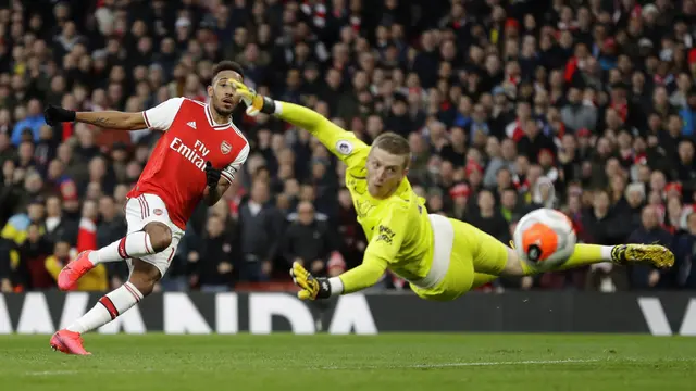Arsenal Tekuk Everton 3-2