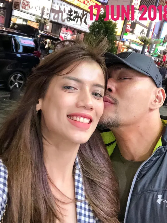 Potret mesra Deddy Corbuzier dan Sabrina Chairunnisa