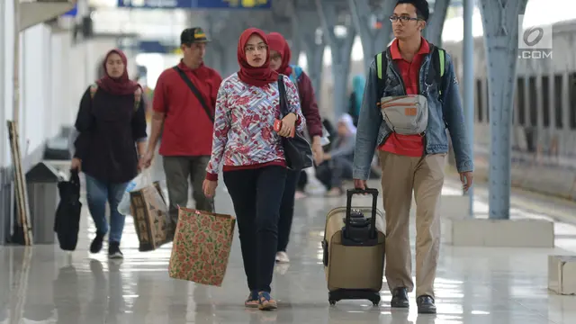 Arus Balik di Stasiun Pasar Senen