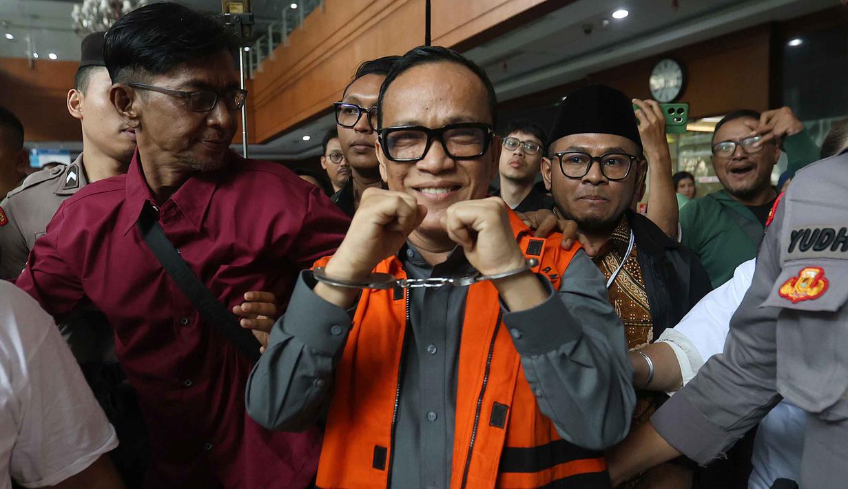 Mantan Wakil Menteri Ketenagakerjaan, Immanuel Ebenezer Gerungan atau Noel, usai mengikuti sidang pembacaan putusan atau vonis di Pengadilan Tindak Pidana Korupsi (Tipikor), Jakarta, Kamis (4/6/2026). (Kapanlagi.com/Budy Santoso)