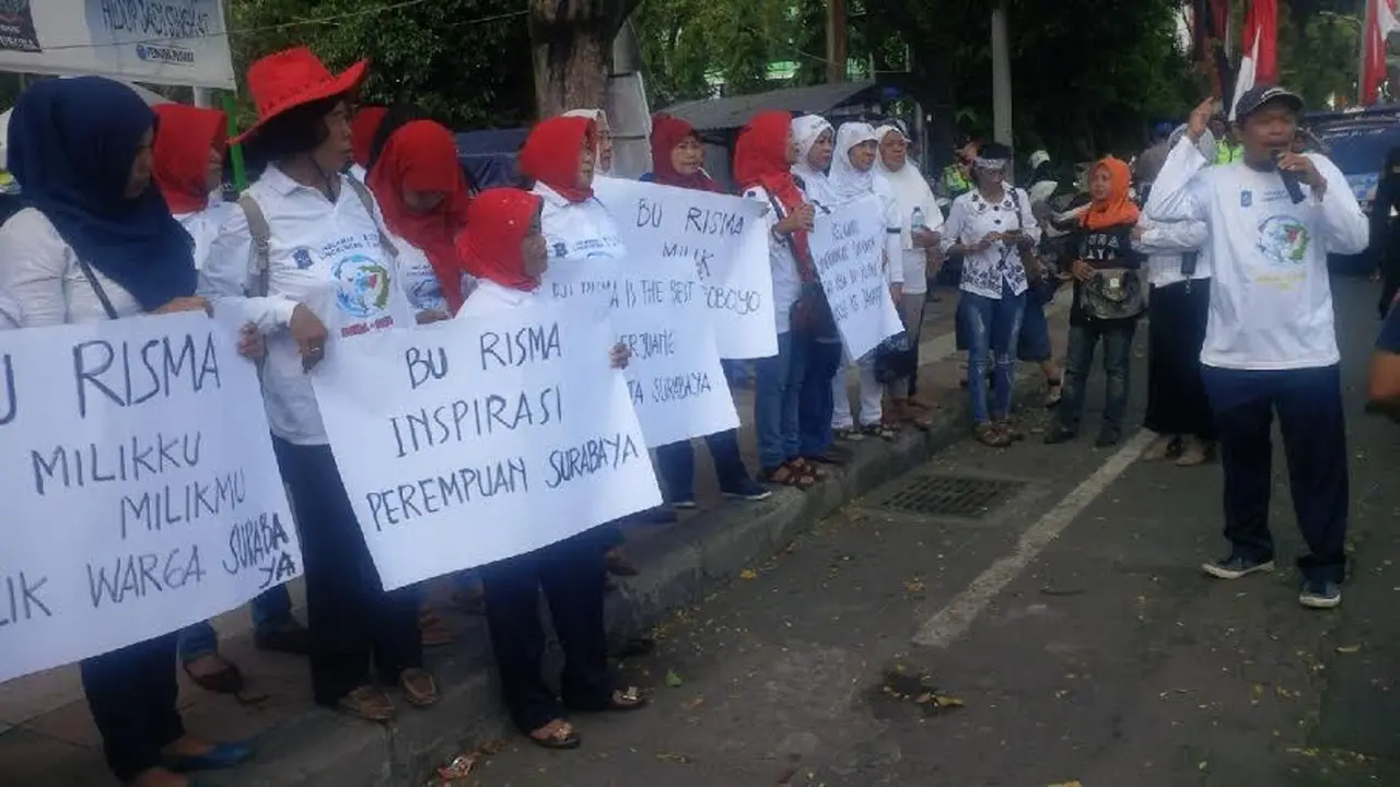 Warga Surabaya menolak Risma Ikuti Pilkada DKI Jakarta 2017