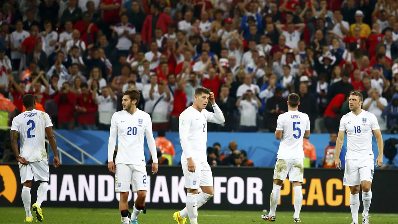 Suarez Tipiskan Harapan Inggris