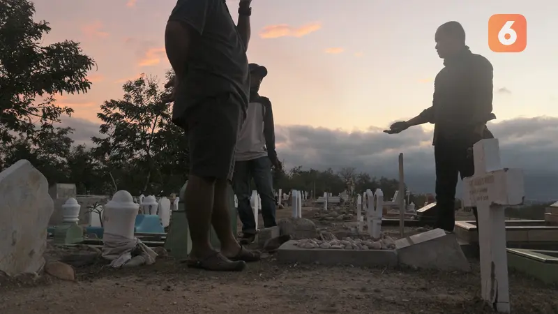 makam-makam di TPU korban gempa Palu