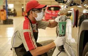 Cara Menghilangkan Noda Cat Tembok dan Cat Minyak di Bodi Mobil