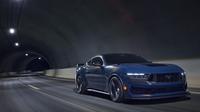 Ford Mustang Dark Horse edisi spesial dengan tenaga yang buas
