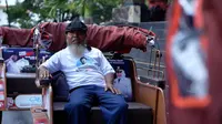Kisah Penarik Becak Listrik yang Tak Ingin Takluk oleh Ojek Online