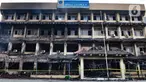 Kondisi gedung SMK Yadika 6 pascakebakaran, Jatiwaringin, Pondok Gede, Kota Bekasi, Jawa Barat, Selasa (19/11/2019). Pihak sekolah meliburkan siswa selama tiga hari ke depan akibat hampir seluruh gedung SMK Yadika 6 hangus dalam kebakaran pada 18 November 2019. (merdeka.com/Iqbal Nugroho)