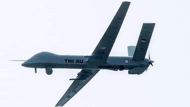 Bintangbola - Jadi Penjaga Udara Pelantikan Presiden Jokowi, Berapa Harga Drone CH-4 TNI Asal China?