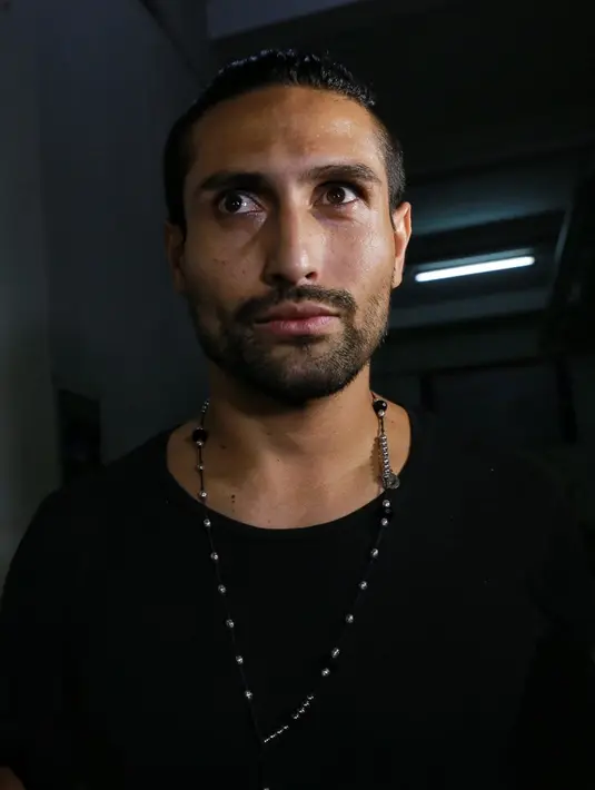 "Cuma bicara soal makanan, itu aja. Sedikit. Apa yang dia suka, itu aja," ungkap Gaston saat ditemui awak media di RSCM, Minggu (23/4). (Adrian Putra/Bintang.com)