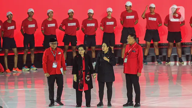 Nyalakan Obor Api Abadi, Megawati Soekarnoputri Buka Rakernas V PDIP