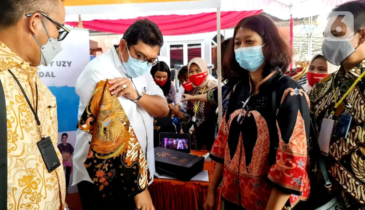 Bank BTN telah menyalurkan Kredit UMKM program penjaminan senilai Rp32,6 miliar hingga akhir Desember 2020 di Jawa Tengah. Sebagai bank spesialis pembiayaan perumahan, Bank BTN memfokuskan penyaluran kredit UMKM ke pelaku usaha di sektor housing dan housing related. (Liputan6.com/Pool/BTN)