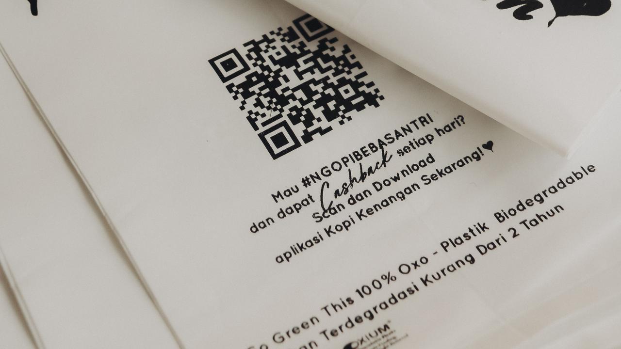 Kemasa Oxo bio plastik yang digunakan oleh Kopi Kenangan