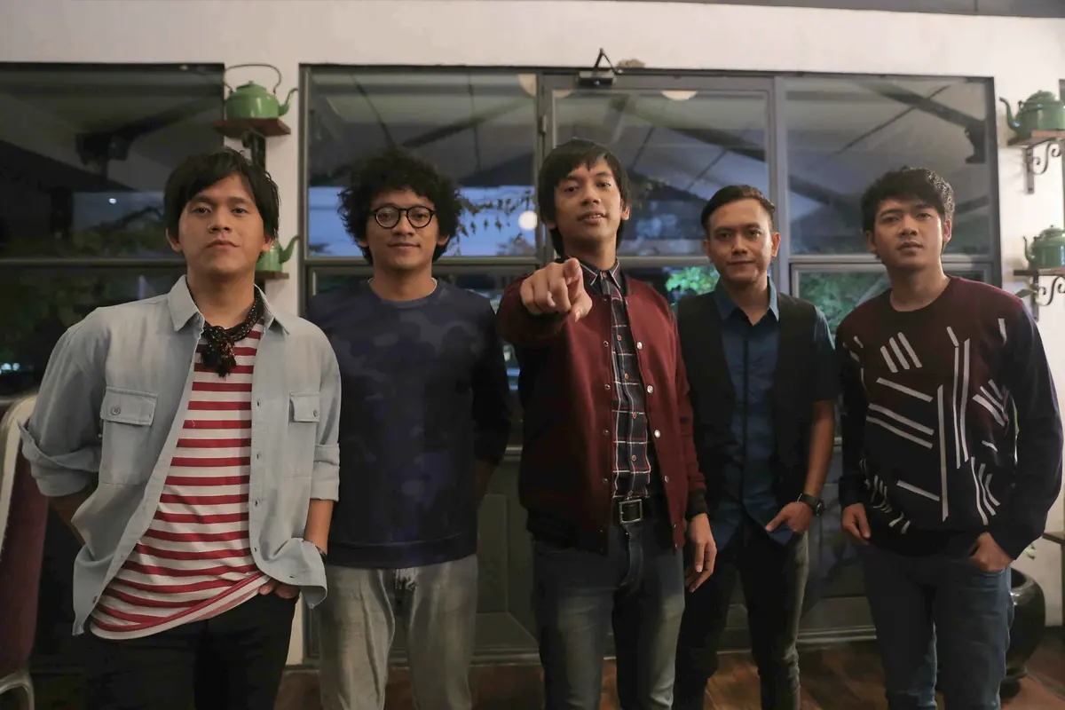 [Bintang] d'Masiv