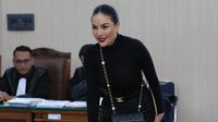 Pada sidang kali ini, Nikita Mirzani hadir sebagai saksi dalam sidang asistennya, Ismail Marzuki alias Mail. (KapanLagi.com/Budy Santoso)