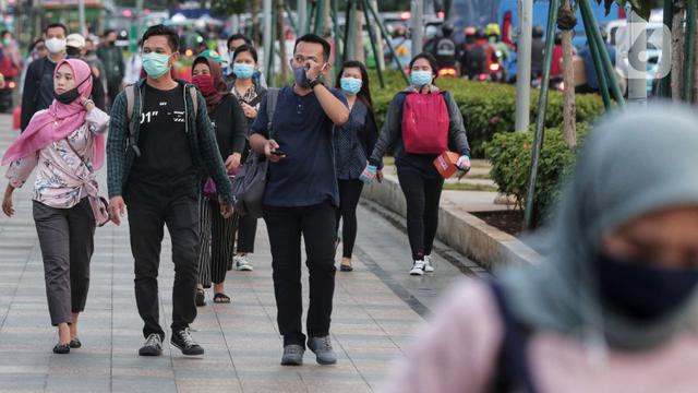 Suasana Jam Pulang Kantor Pekerja di Jakarta
