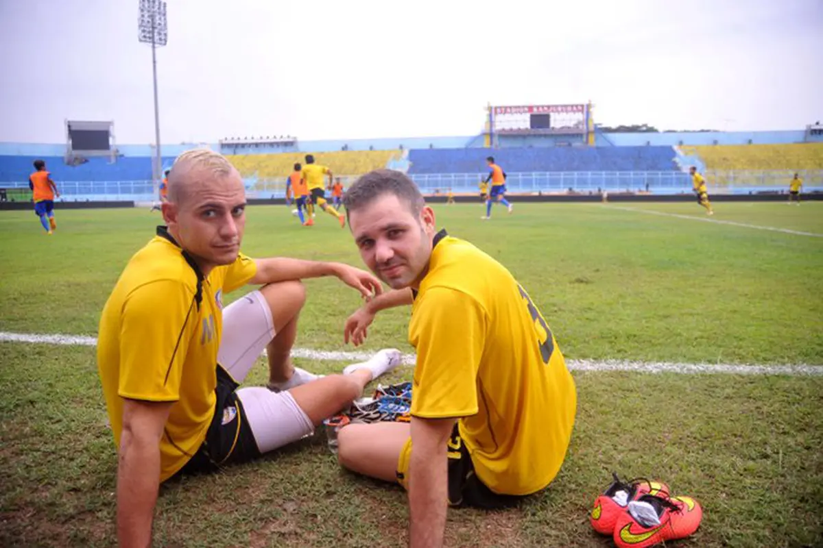 Kiko Insa (kiri) dan Toni Mosssi (Liputan6.com)