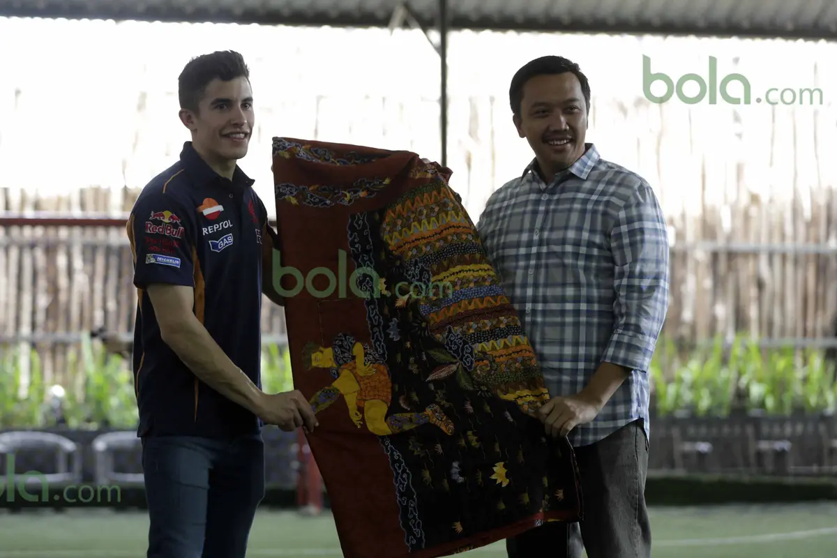 Marc Marquez (kiri) dan Menpora Imam Nahrawi
