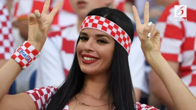 Selain pertandingan sepak bola, Piala Dunia 2018 juga menampilkan pesona tersendiri melalui kecantikan para suporter yang hadir.