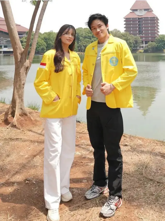 Sabrina Chairunnisa kuliah di UI