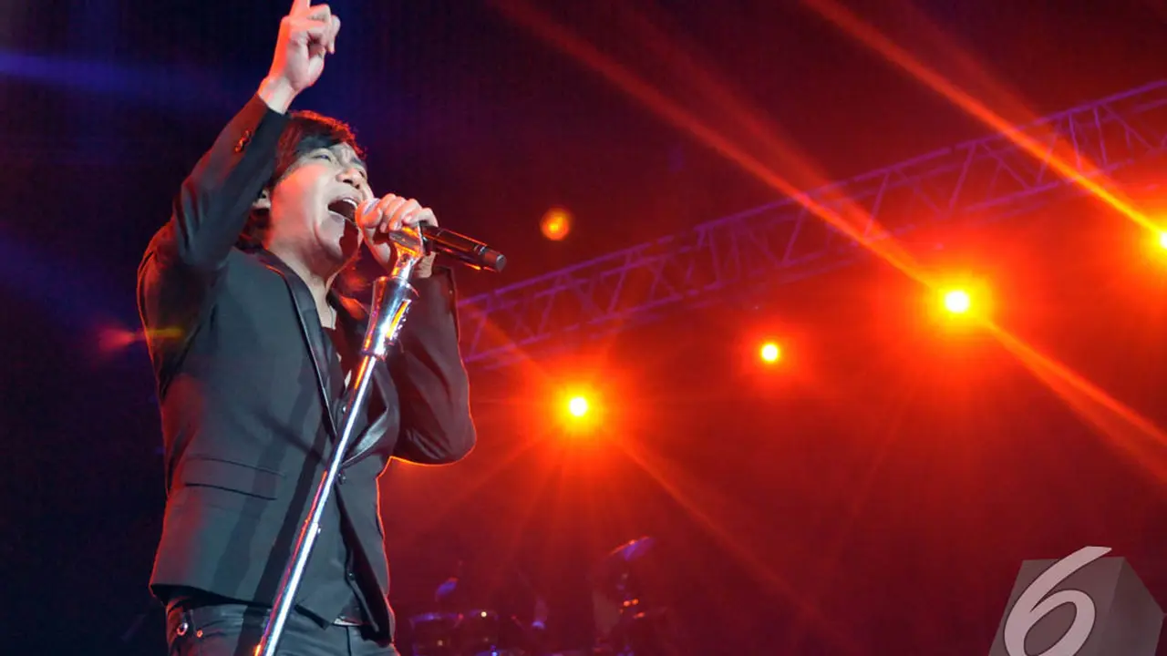 Bertabur Musisi di Konser Satu Dekade Magenta Orchestra