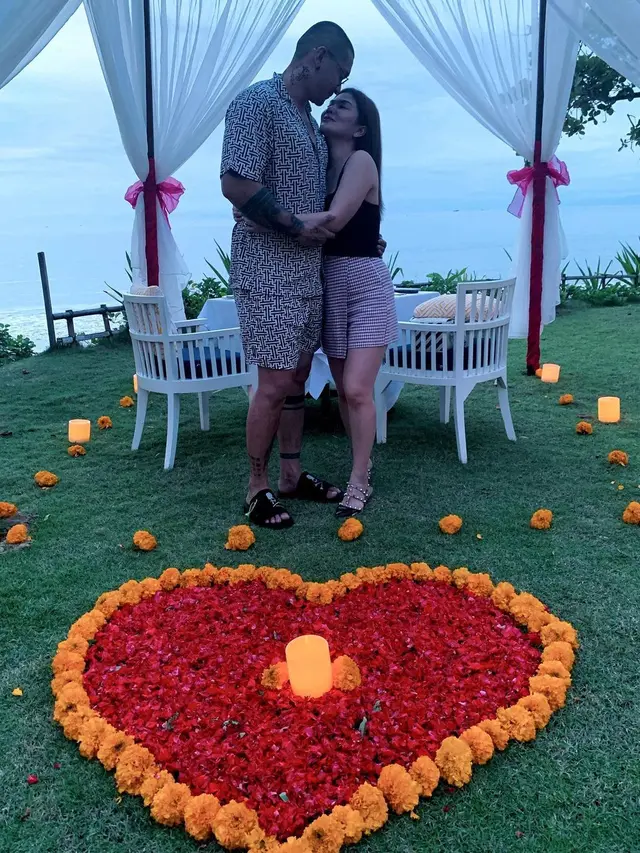 6 Momen Romantis Miller Khan dan Farina Rebecca Jalani Bulan Madu di Bali